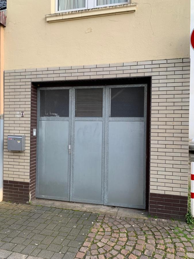 1 * Brühl